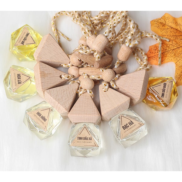 Tinh Dầu Thơm Treo Xe Ô Tô