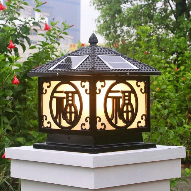 Đèn Trụ Cổng Chiếu Sáng Năng Lượng Mặt Trời (40x40cm)